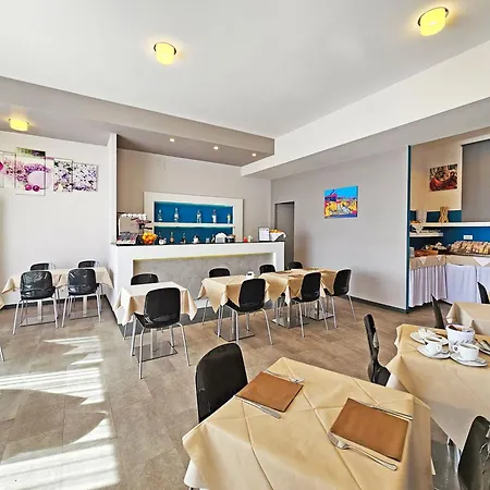 L'approdo فندق