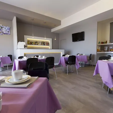 L'approdo فندق