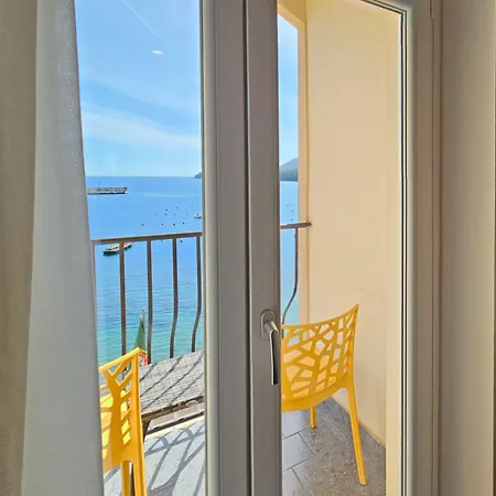 L'approdo فندق 3*